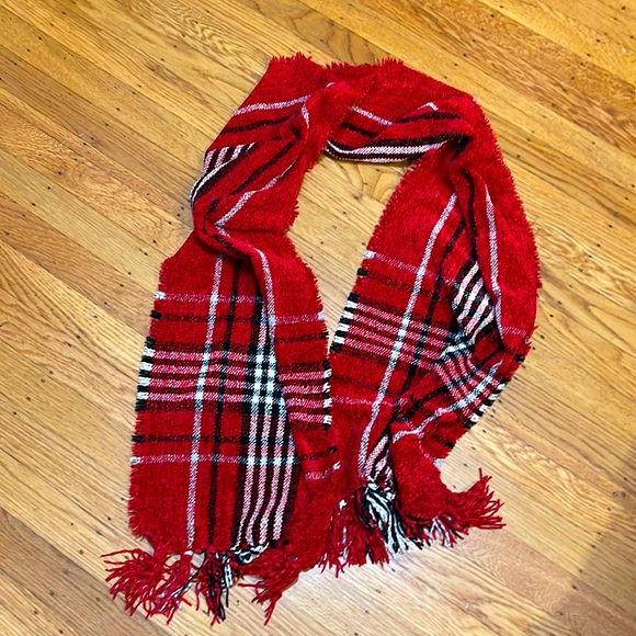 Plaid Scarf Red, White, Black - Picture 4 of 6